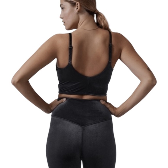 25. NWT Athleta Elation V-Neck Velvet Crop: Color Black, Size Large - Picture 2 of 2